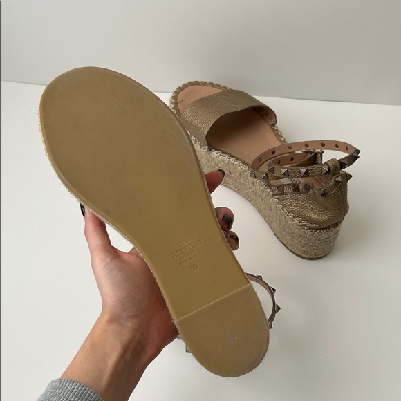 Valentino Garavani Metallic Espadrille Sandals - Picture 5 of 5